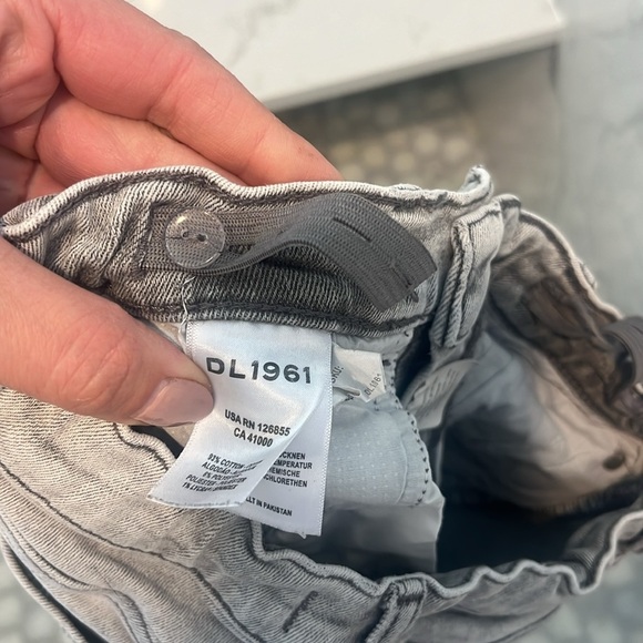 DL1961 grey youth jeans - Picture 3 of 7